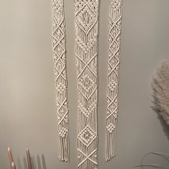 Large macrame wall hanging - Picture 4 of 4